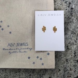 ALV JEWELS Gold Cactus Stud Earrings